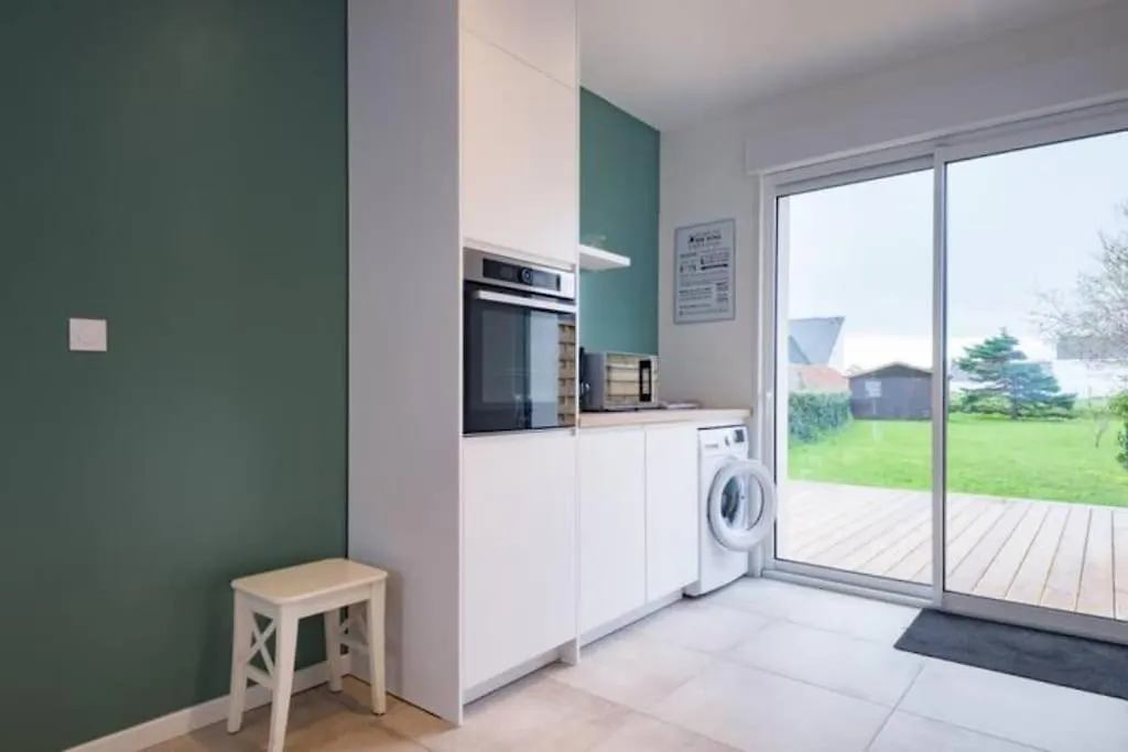 Holiday home Ty Glas Charmante Maison 200 M De La Plage Ploudalmezeau France